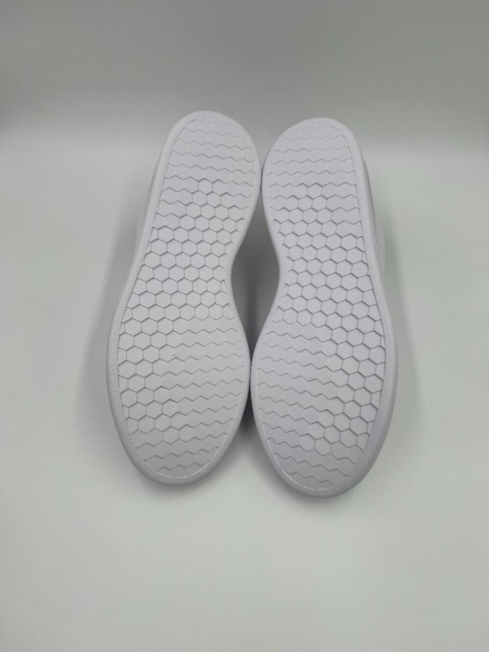 adidas Advantage White Womens Shoes - Picture 6 of 8